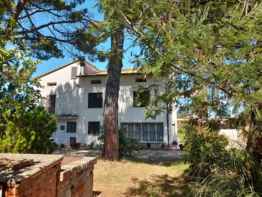 Casa indipendente in vendita in Località Bertoni, 32 a Castiglione Del Lago