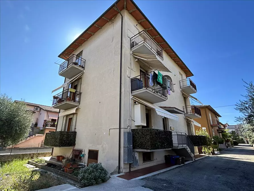 Appartamento in vendita in Via Bruno Buozzi, 62 a Castiglione Del Lago