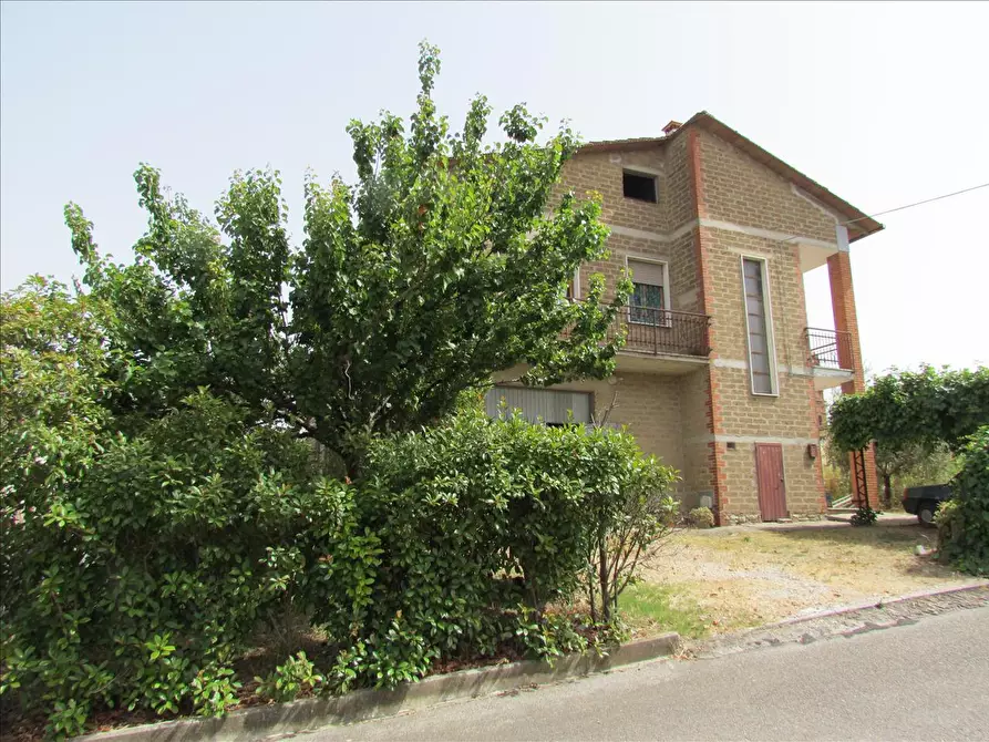 Casa indipendente in vendita in Via Piemonte, 37 a Castiglione Del Lago