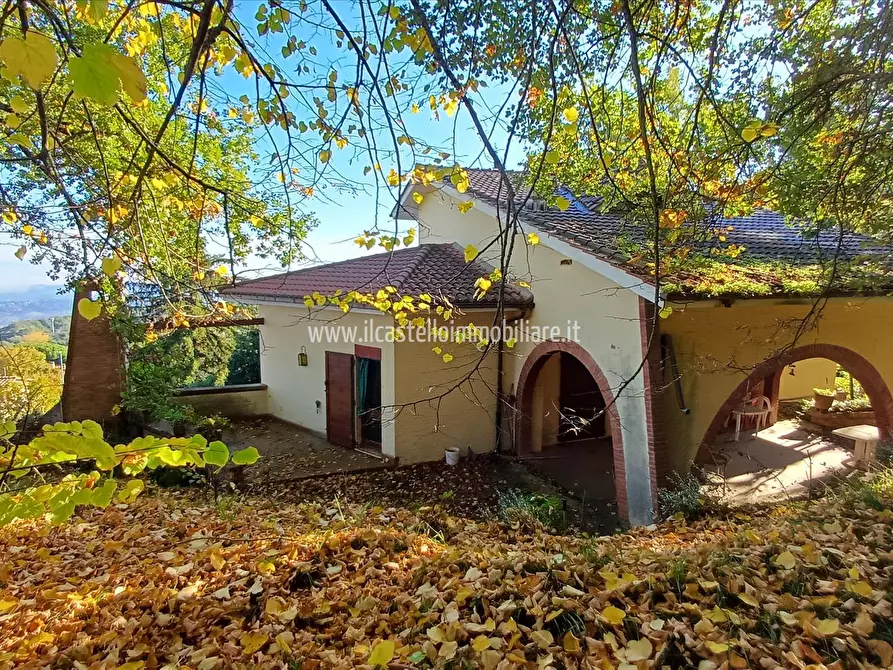 Immagine 1 di Villa in vendita  in via Della Resistenza 2/a a Sarteano