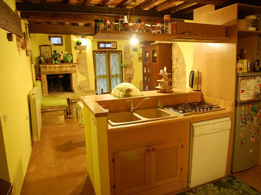 Immagine 2 di Appartamento in vendita  in Corso Garibaldi, 20 a Sarteano