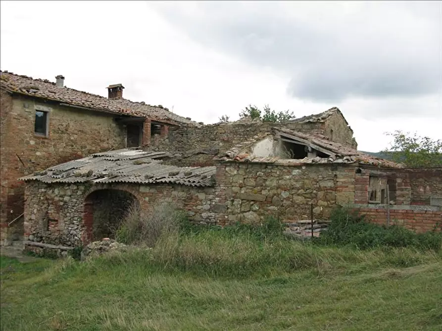 Immagine 2 di Azienda agricola in vendita  a Montepulciano