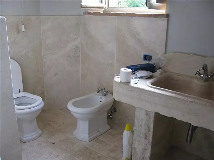 Immagine 10 di Rustico / casale in vendita  a Cetona