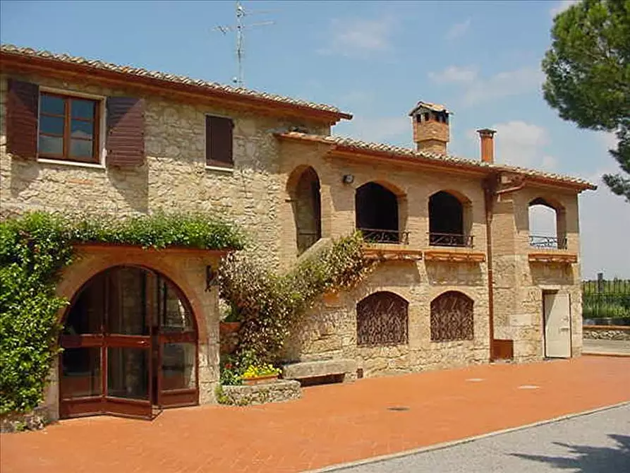 Immagine 1 di Rustico / casale in vendita  a Sarteano