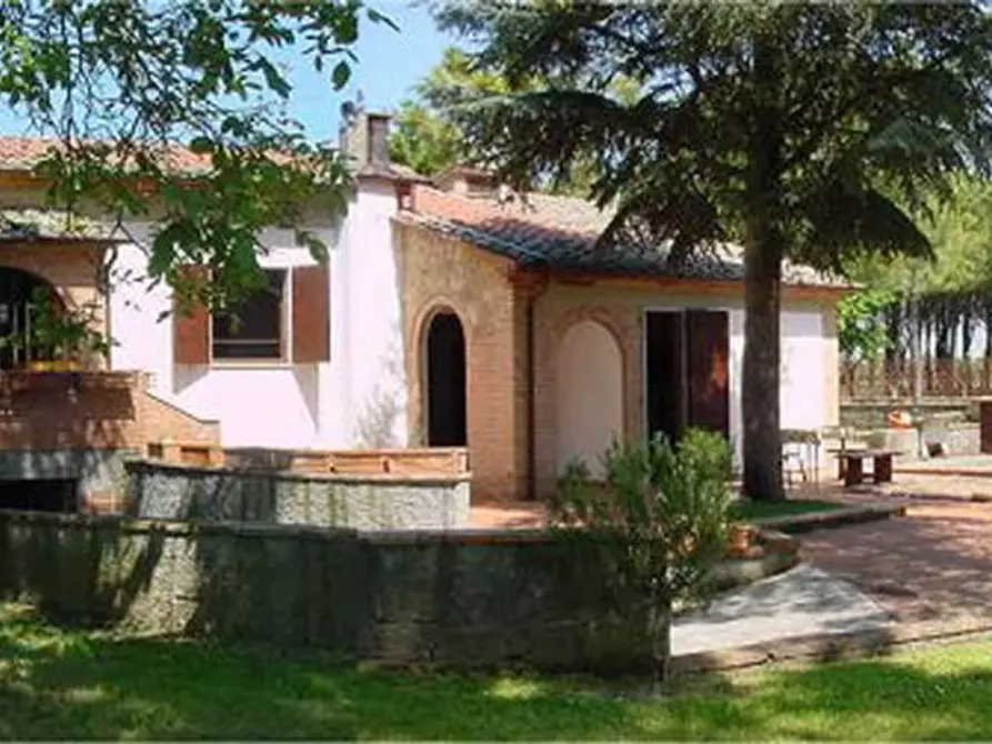 Immagine 3 di Rustico / casale in vendita  a Sarteano