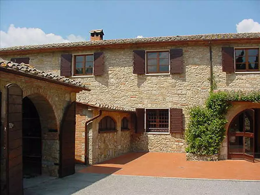 Immagine 7 di Rustico / casale in vendita  a Sarteano