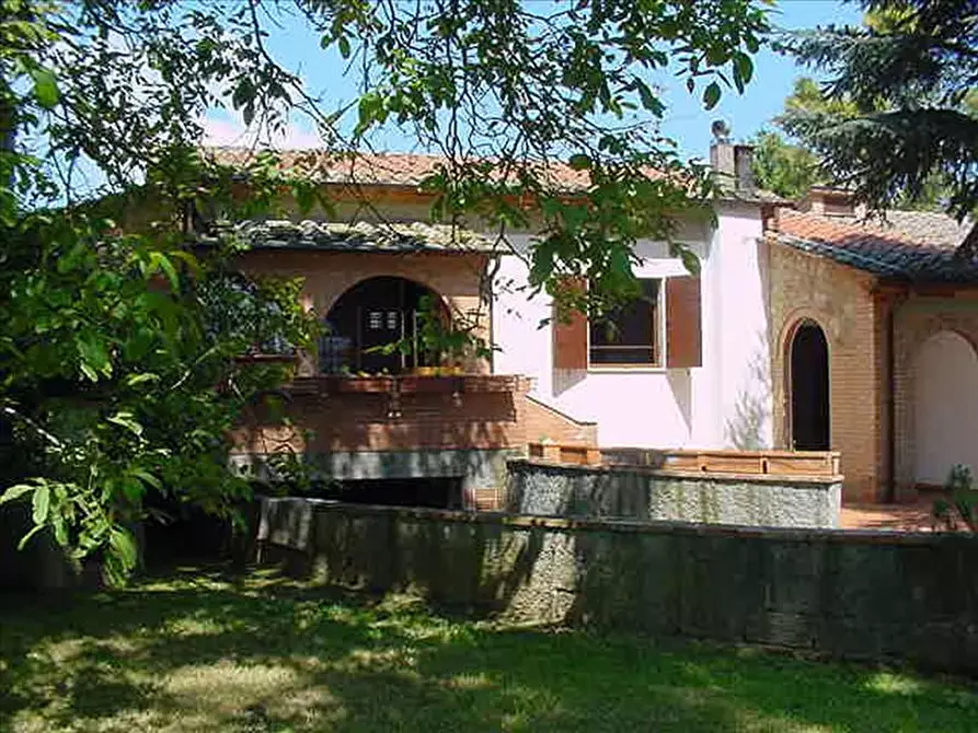 Immagine 8 di Rustico / casale in vendita  a Sarteano