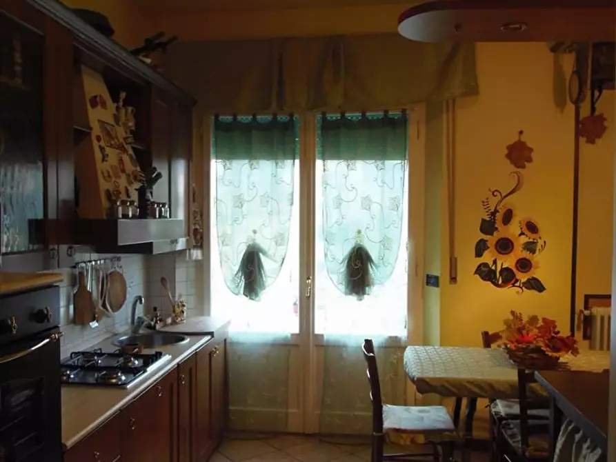 Immagine 1 di Appartamento in vendita  in piazza Della Stazione, 31 a Sinalunga