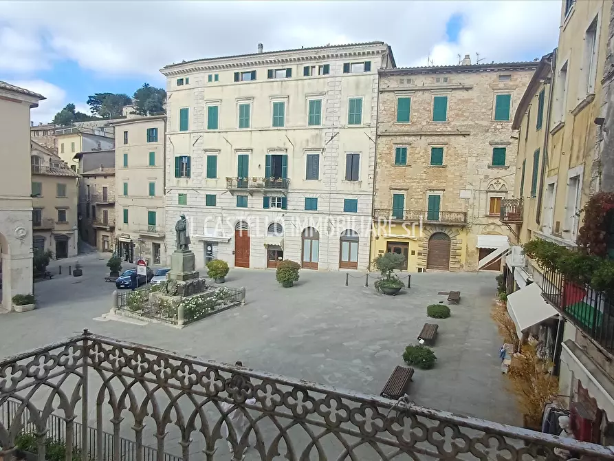 Immagine 1 di Appartamento in vendita  in piazza XXIV Giugno 1944, 25 a Sarteano