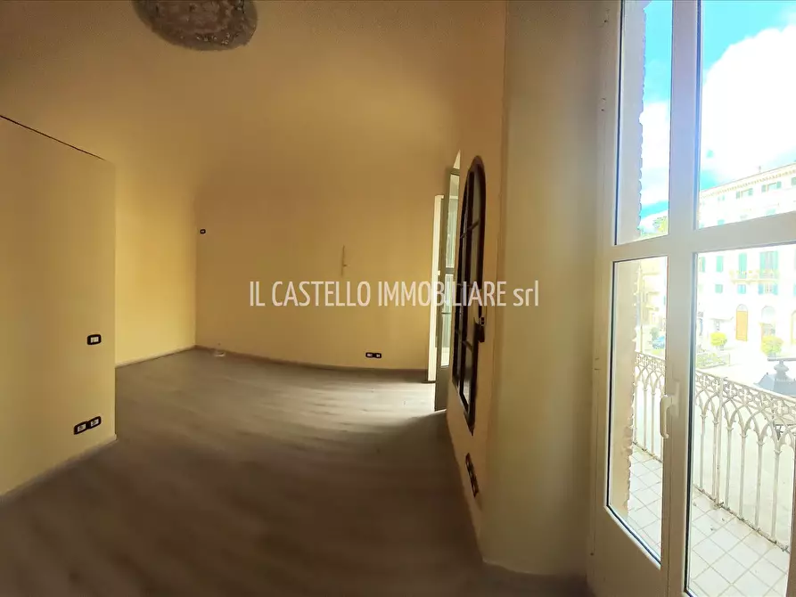 Immagine 10 di Appartamento in vendita  in piazza XXIV Giugno 1944, 25 a Sarteano