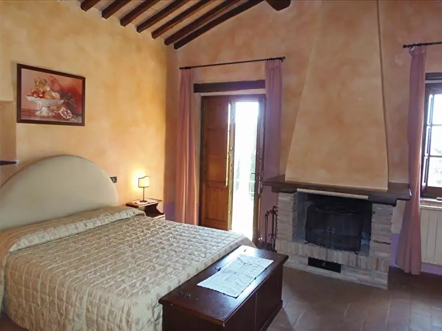 Immagine 4 di Rustico / casale in vendita  a Sarteano