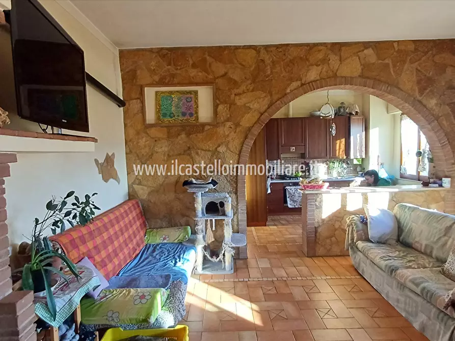 Immagine 2 di Appartamento in vendita  in Corso Garibaldi, 18 a Sarteano