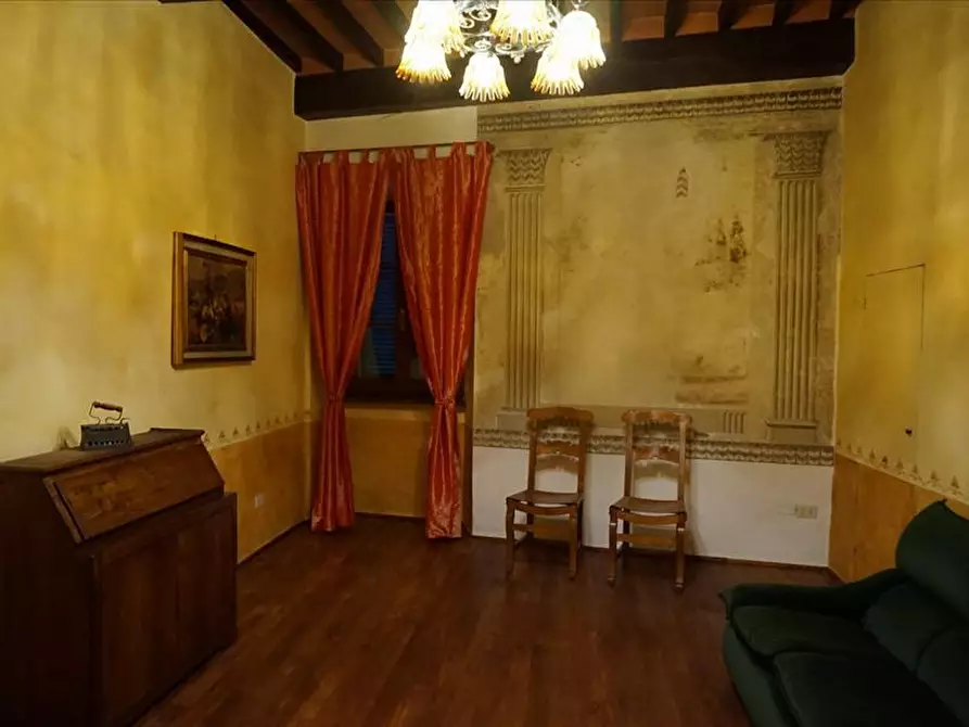 Immagine 2 di Appartamento in vendita  in Corso Giuseppe Garibaldi, 20 a Sarteano