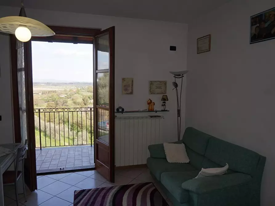 Immagine 3 di Appartamento in vendita  a Sinalunga