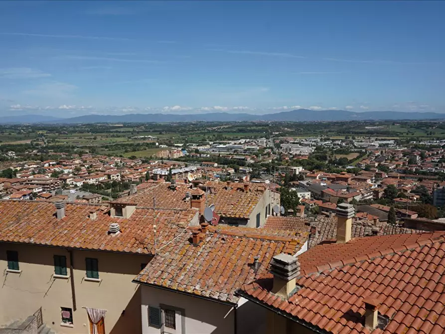 Immagine 9 di Appartamento in vendita  in piazza Garibaldi, 43 a Sinalunga