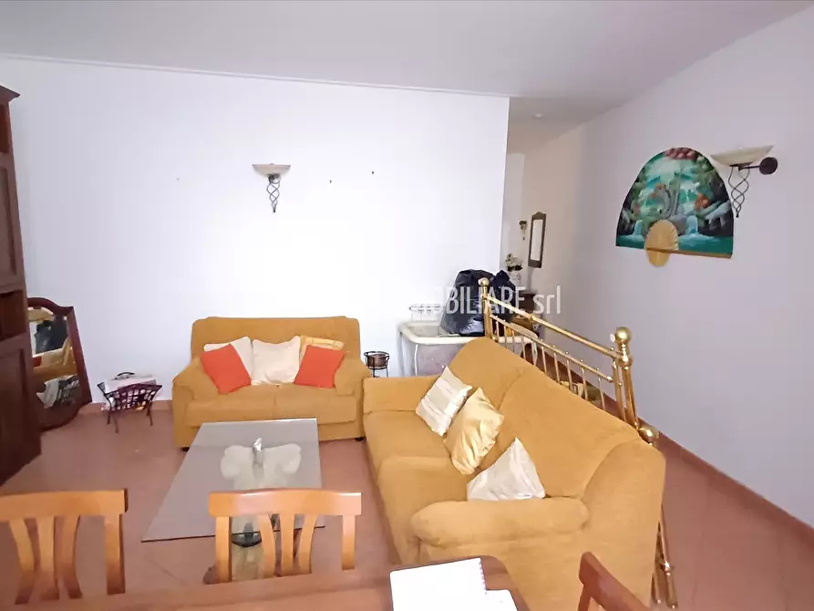 Immagine 2 di Appartamento in vendita  in corso Garibaldi, 10 a Sarteano