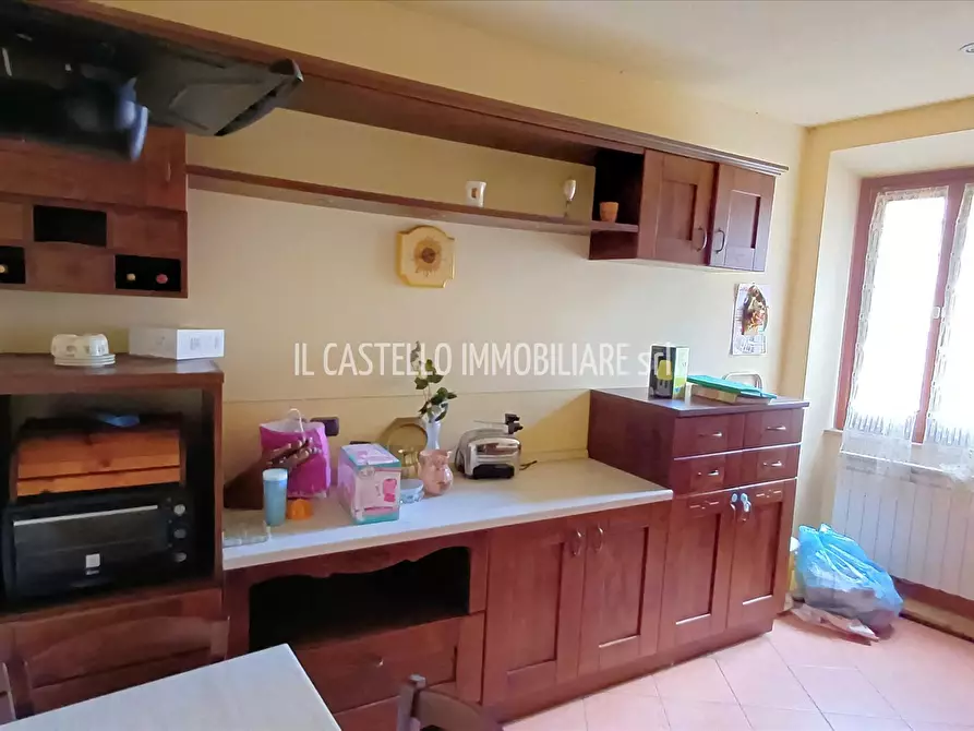 Immagine 4 di Appartamento in vendita  in corso Garibaldi, 10 a Sarteano