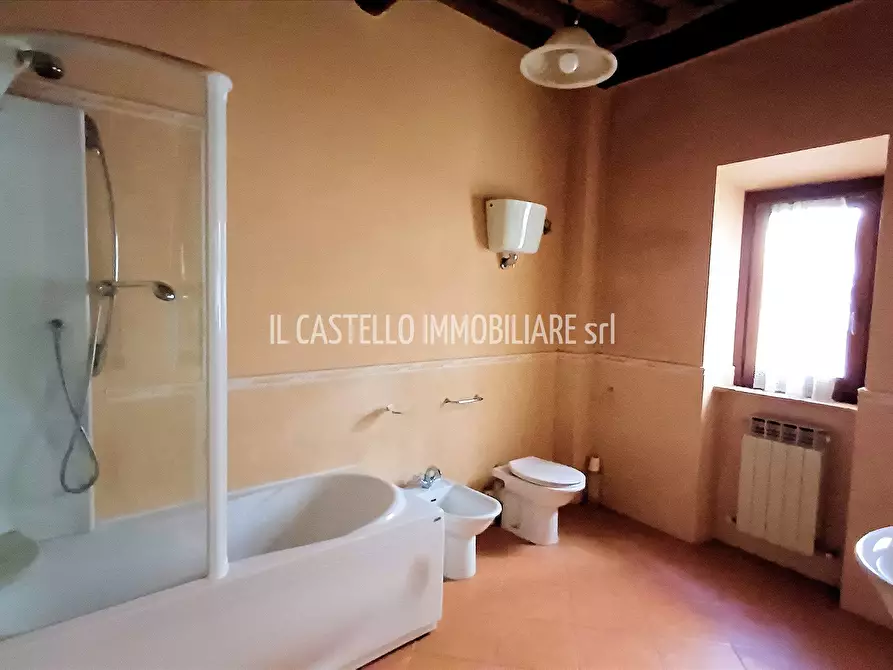 Immagine 6 di Appartamento in vendita  in corso Garibaldi, 10 a Sarteano