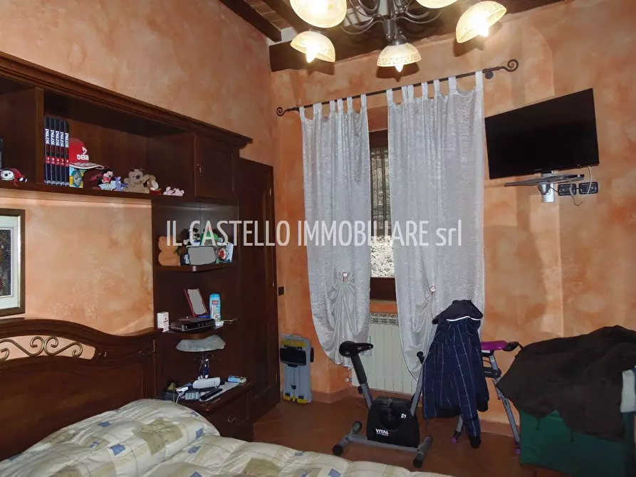 Immagine 8 di Appartamento in vendita  in corso Garibaldi, 10 a Sarteano