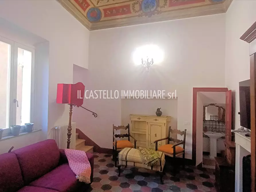 Immagine 2 di Appartamento in vendita  in Piazza XXIV giugno 1944, 14 a Sarteano