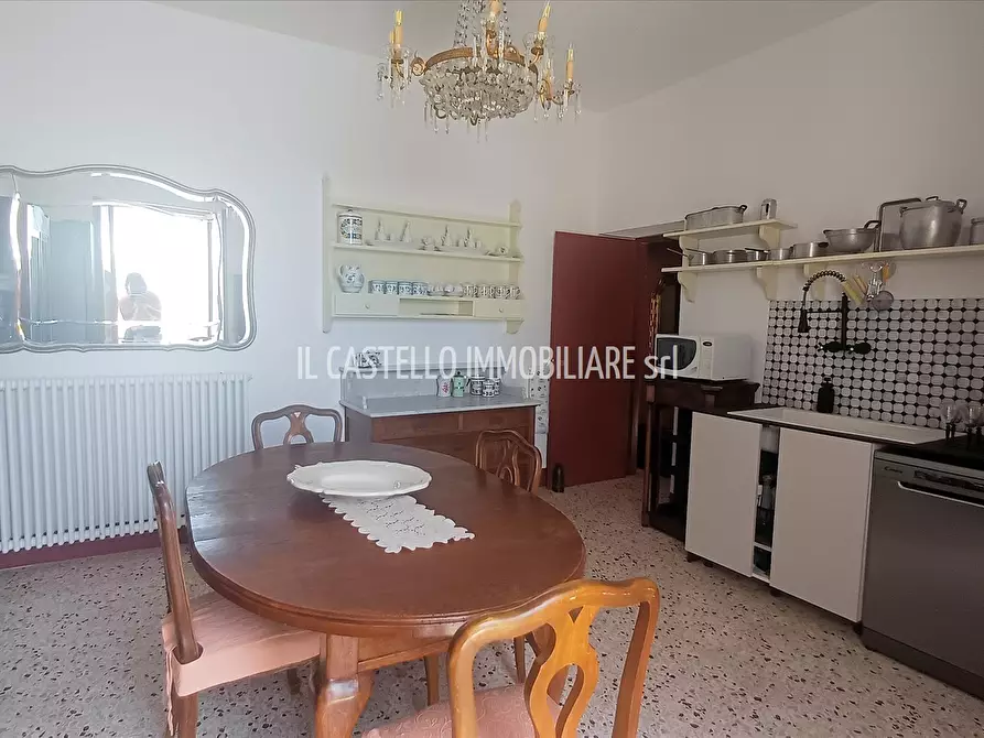 Immagine 9 di Appartamento in vendita  in Piazza XXIV giugno 1944, 14 a Sarteano