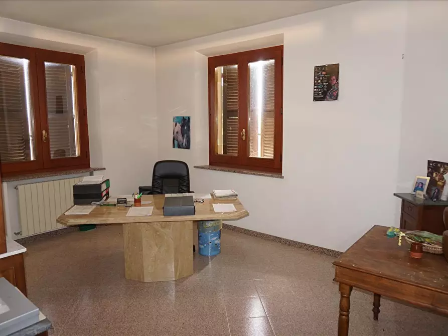 Immagine 5 di Villa in vendita  a Chiusi