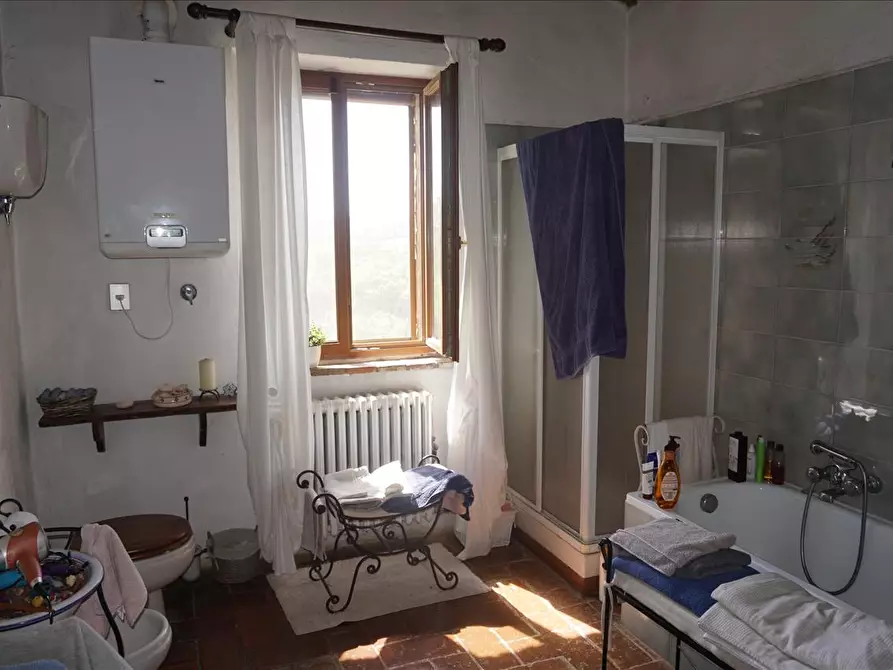 Immagine 6 di Rustico / casale in vendita  in piazza Giuseppe Garibaldi, 8 a Trequanda