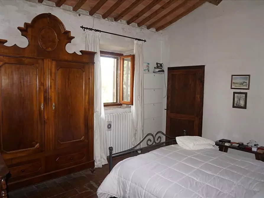 Immagine 8 di Rustico / casale in vendita  in piazza Giuseppe Garibaldi, 8 a Trequanda