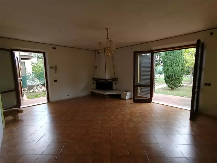 Immagine 10 di Appartamento in vendita  a Chiusi