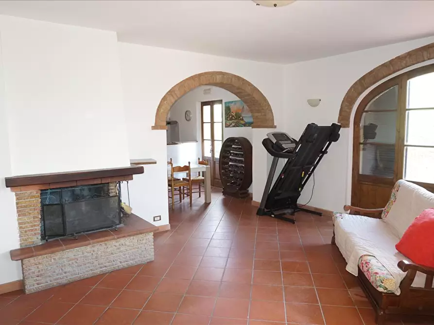 Immagine 2 di Appartamento in vendita  a Cetona