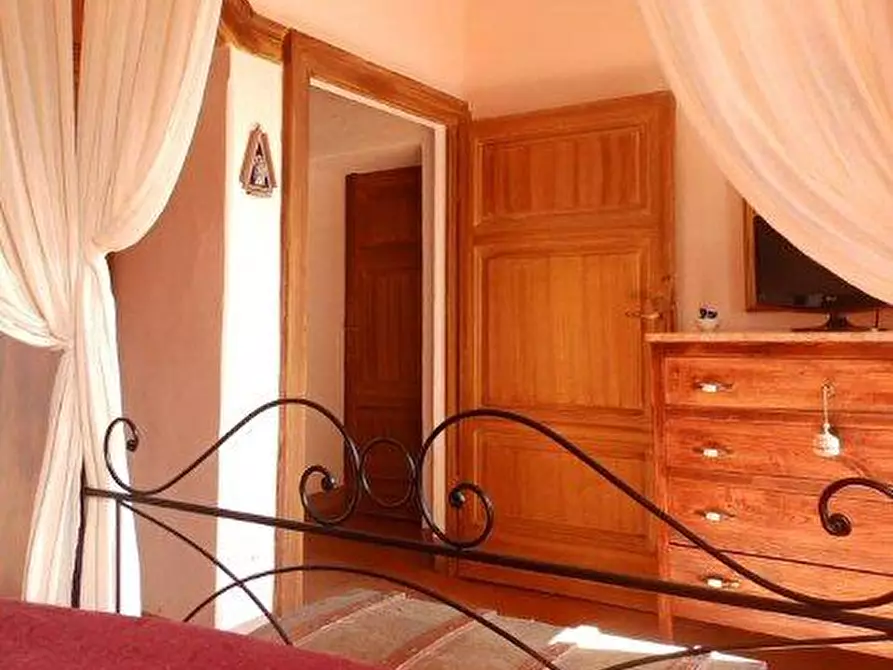 Immagine 4 di Immobile di prestigio in vendita  a Piegaro