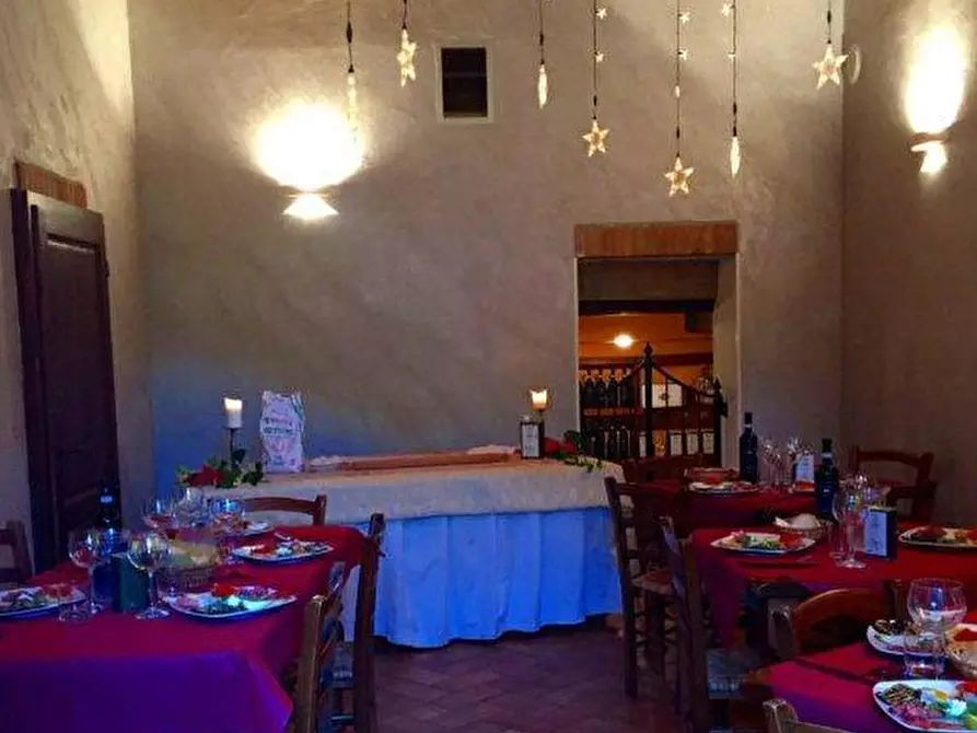 Immagine 2 di Agriturismo in vendita  a Montepulciano