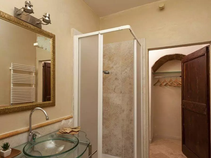 Immagine 6 di Agriturismo in vendita  a Montepulciano