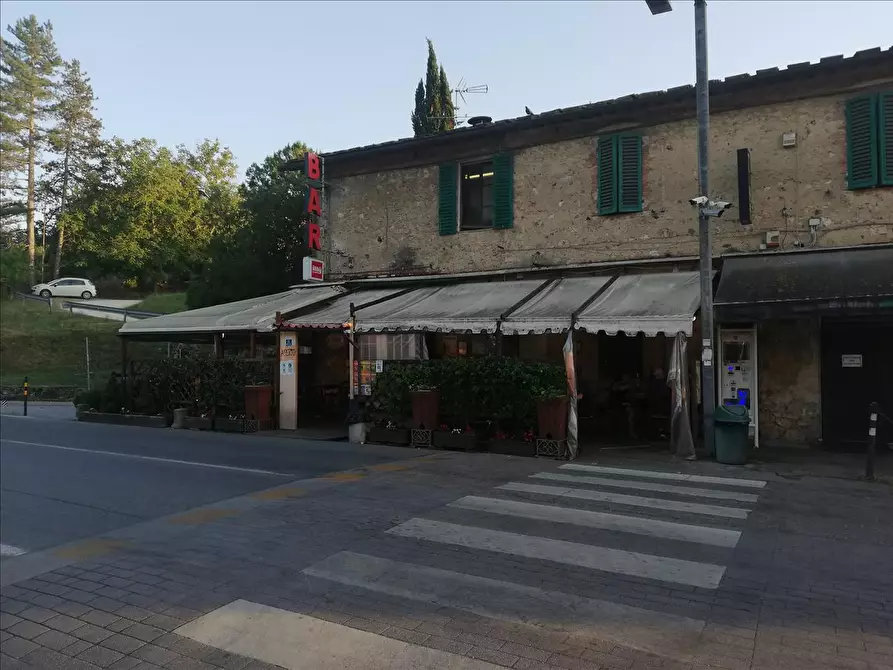 Immagine 2 di Licenza in vendita  a Monteriggioni