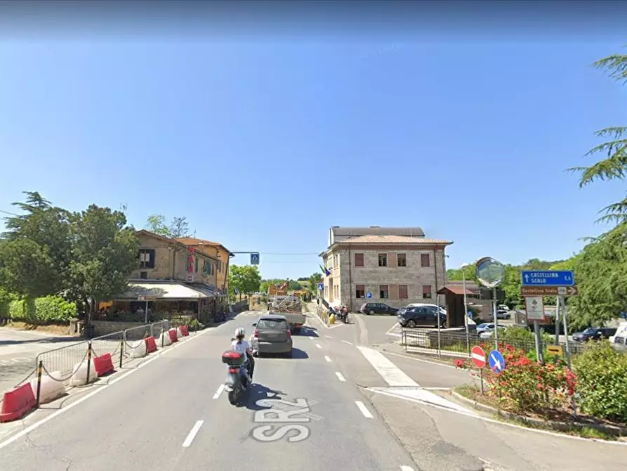 Immagine 4 di Licenza in vendita  a Monteriggioni