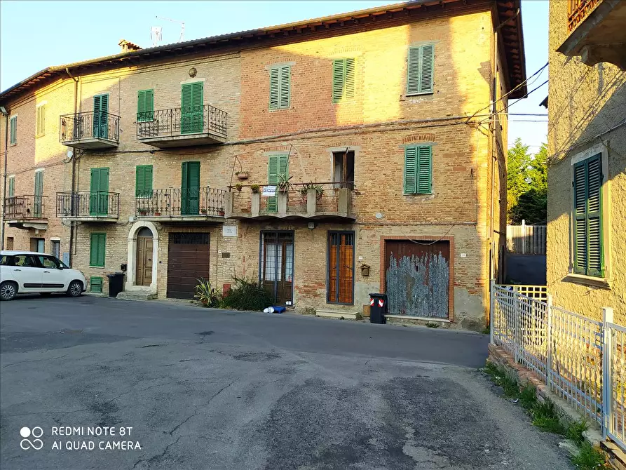 Immagine 10 di Terratetto in vendita  a Castiglione Del Lago