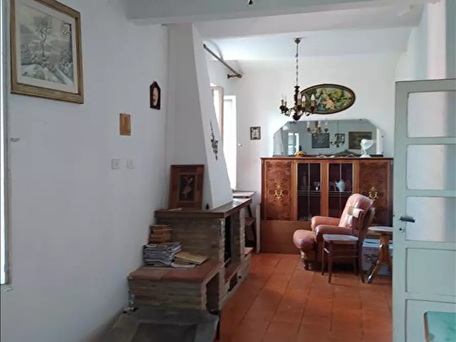 Immagine 2 di Terratetto in vendita  a Castiglione Del Lago