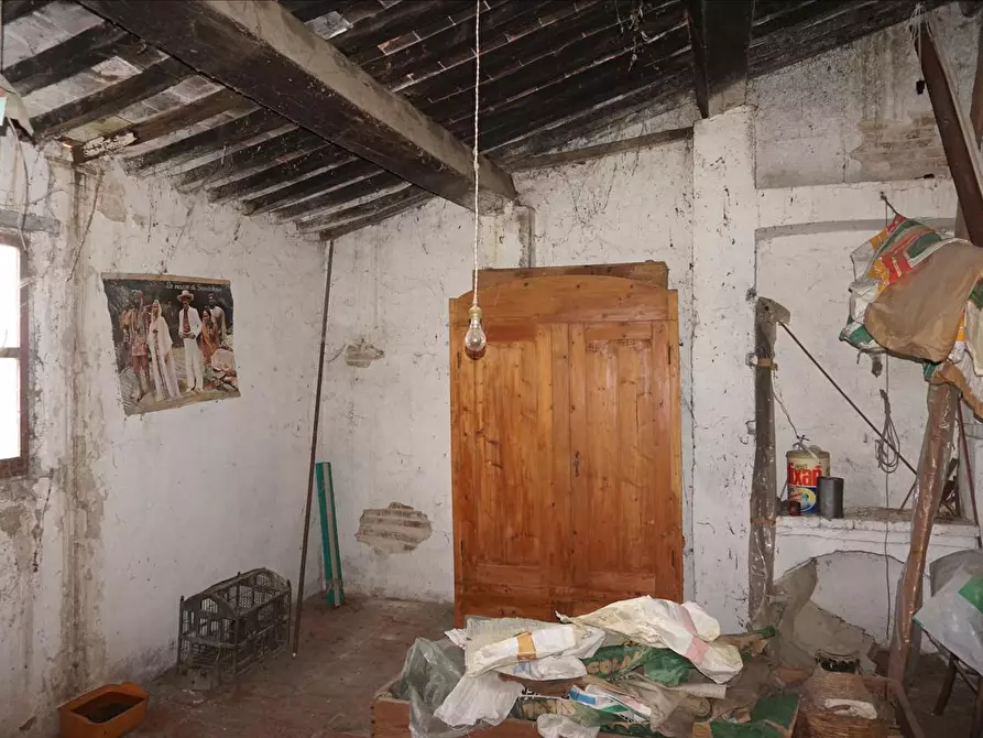 Immagine 10 di Rustico / casale in vendita  in piazza Giuseppe Garibaldi, 43 a Sinalunga
