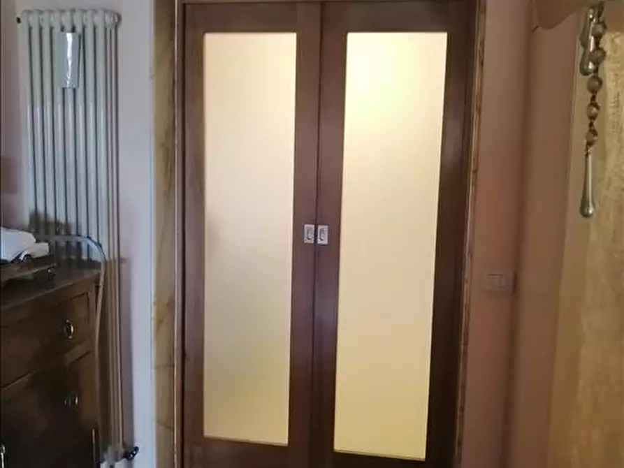 Immagine 4 di Appartamento in vendita  a Siena