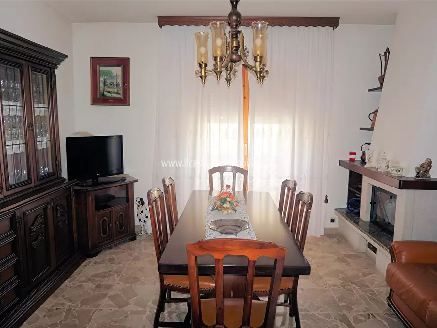 Immagine 1 di Appartamento in vendita  in viale Europa, 53 a Sarteano