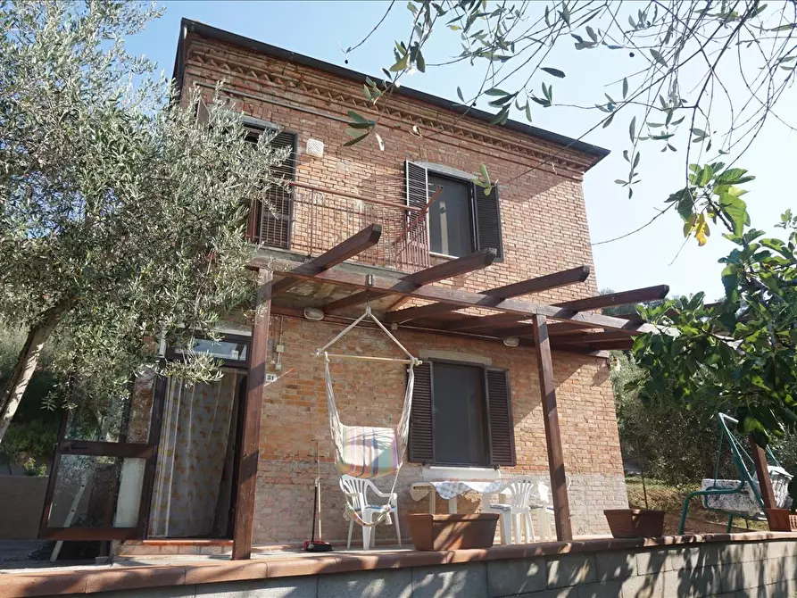 Immagine 1 di Villa in vendita  in piazza XX Settembre, 1 a Chiusi