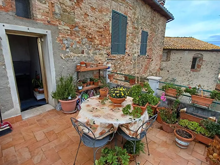 Immagine 2 di Appartamento in vendita  in Piazza Garibaldi, 43 a Sinalunga