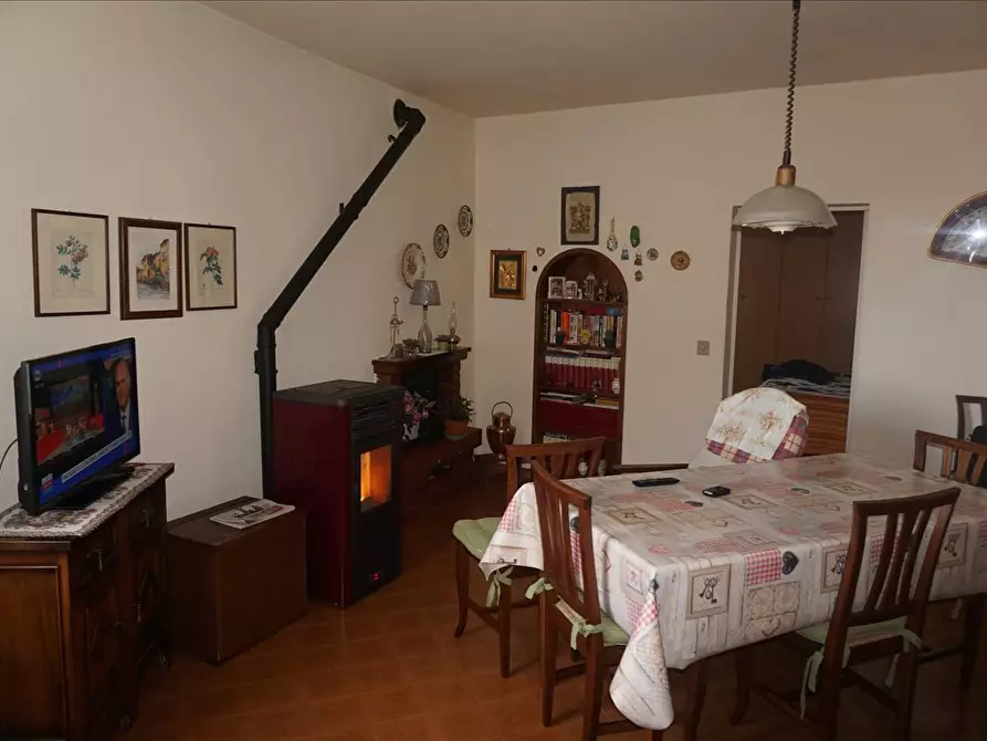 Immagine 3 di Appartamento in vendita  in Piazza Garibaldi, 43 a Sinalunga