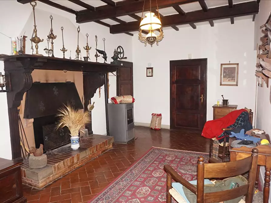 Immagine 3 di Villa in vendita  a Castiglione Del Lago