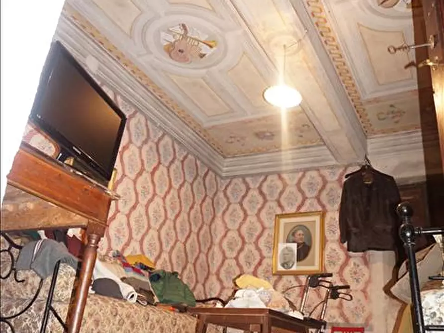 Immagine 5 di Villa in vendita  a Castiglione Del Lago