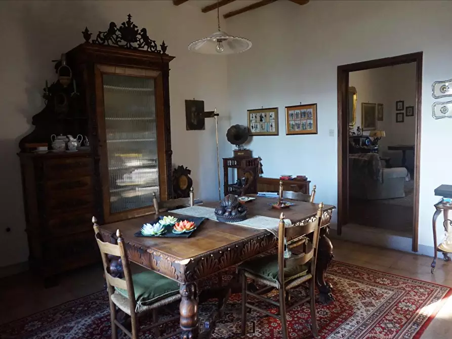 Immagine 7 di Villa in vendita  a Castiglione Del Lago