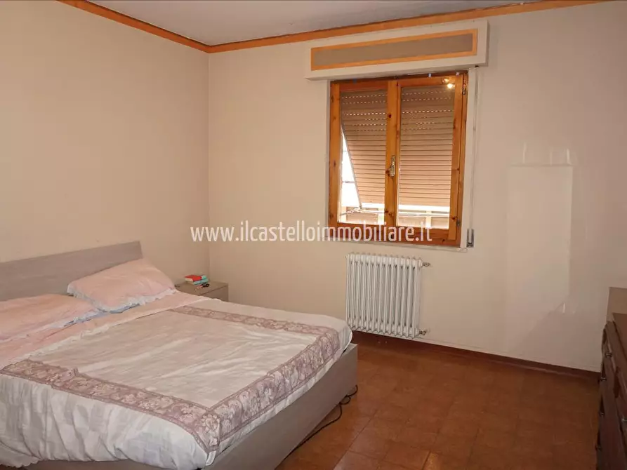 Immagine 2 di Appartamento in vendita  a Sinalunga