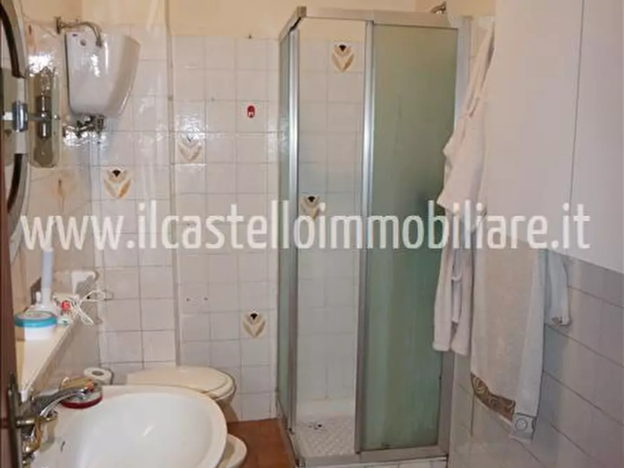 Immagine 3 di Appartamento in vendita  a Sinalunga