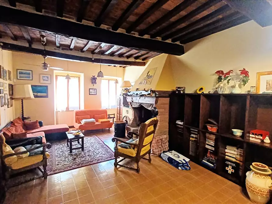 Immagine 1 di Appartamento in vendita  in Corso Garibaldi, 18 a Sarteano