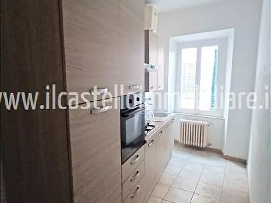 Immagine 2 di Appartamento in vendita  a Lucignano